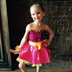 Girls Awish dance costume. Size small.